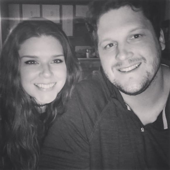 Meet your Posher, Lauren - Picture 3 of 4